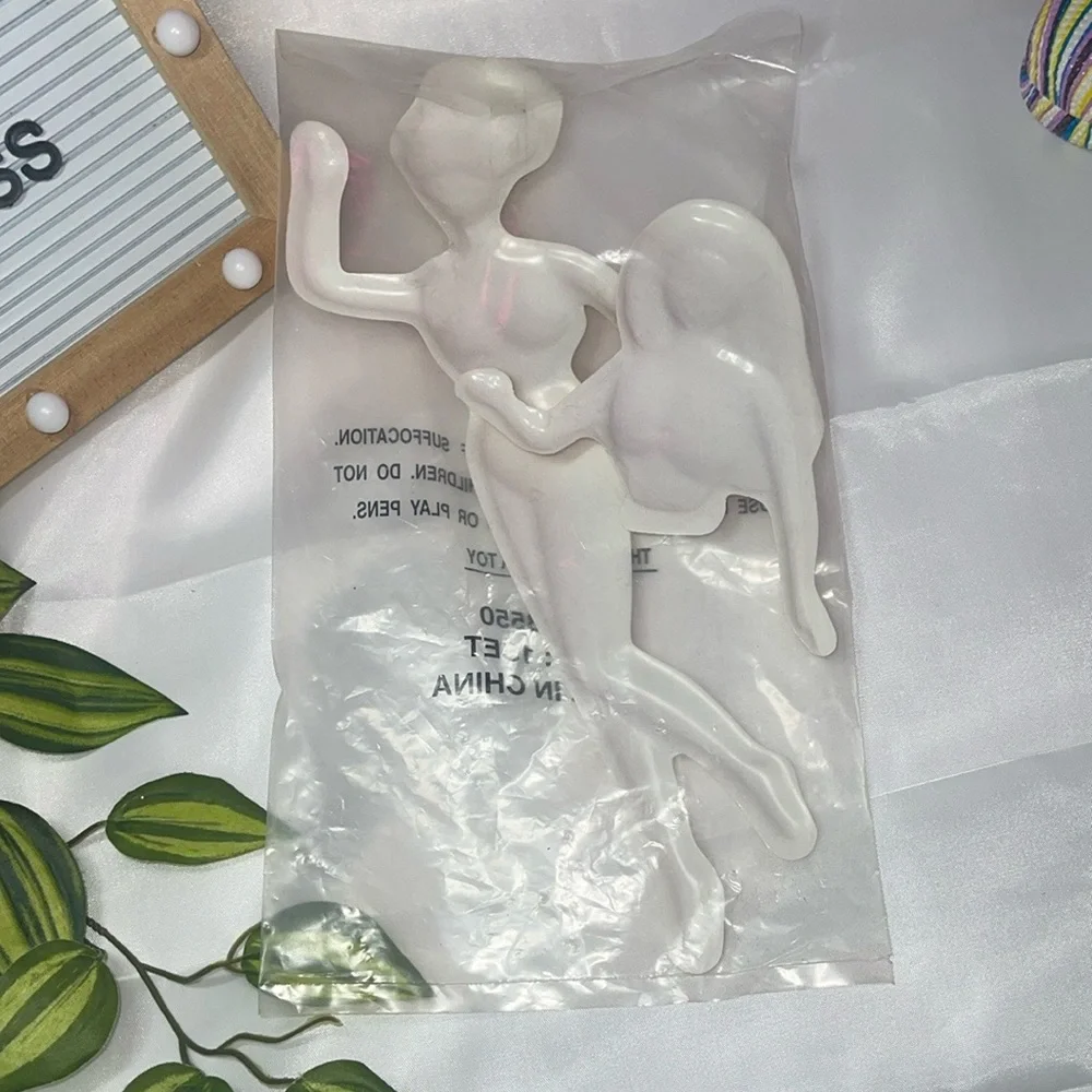 Vintage Wilton Mattel Barbie 1997 with insert Lay Ons New In Package
